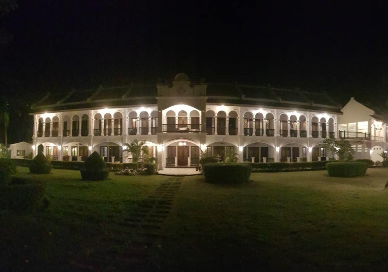 קו ראצ'ה יאי Racha Island Resort מראה חיצוני תמונה